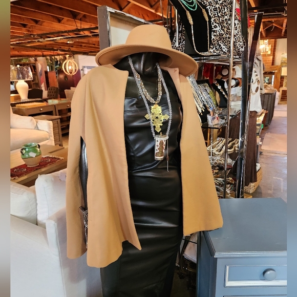 ✨️Vintage Snuff box w/ Faceted Crystals Necklace -One Of A Kind✨️ - Picture 17 of 17